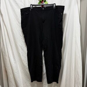 Gloria Vanderbilt Black Straight Leg Pants